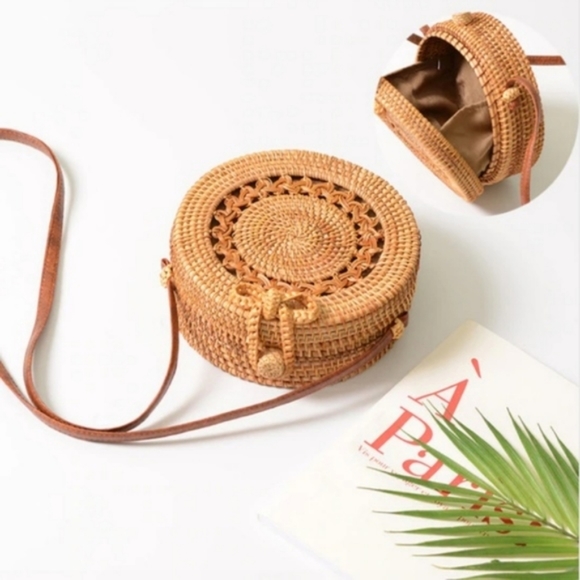 Brown Woven Straw Rattan Beach Circle Bag - Picture 2 of 6